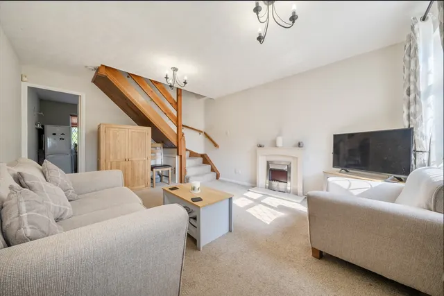Rochford Court, Shirley, B90, photo 3