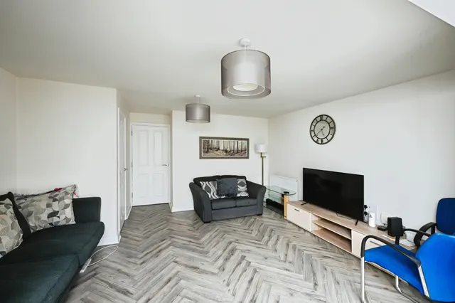 Photo 3 — Lindhurst Way West, Mansfield