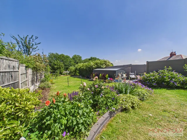 Woodlands, Gwersyllt, LL11, photo 2