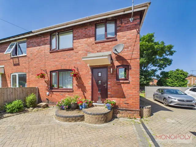 Woodlands, Gwersyllt, LL11, photo 1