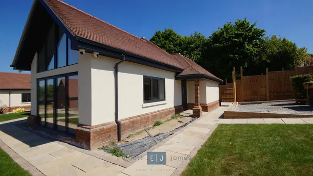 Mott Street, High Beech, IG10, photo 2
