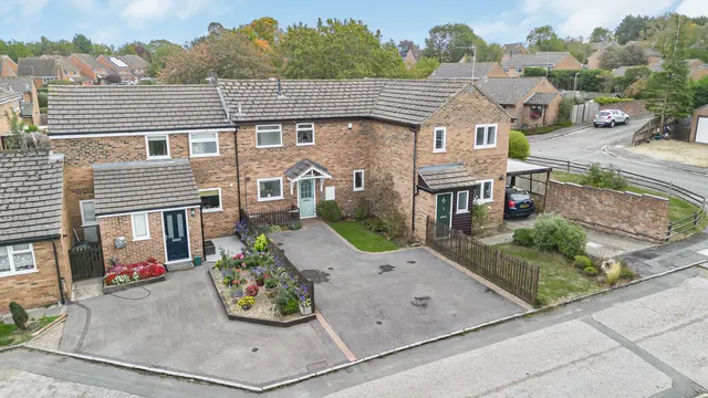 2 bedroom house, Cuddesdon Close, Woodcote, RG8
