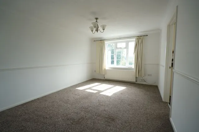 Photo 2 — Cherry Tree Close, Grays, Essex, RM17 6JA
