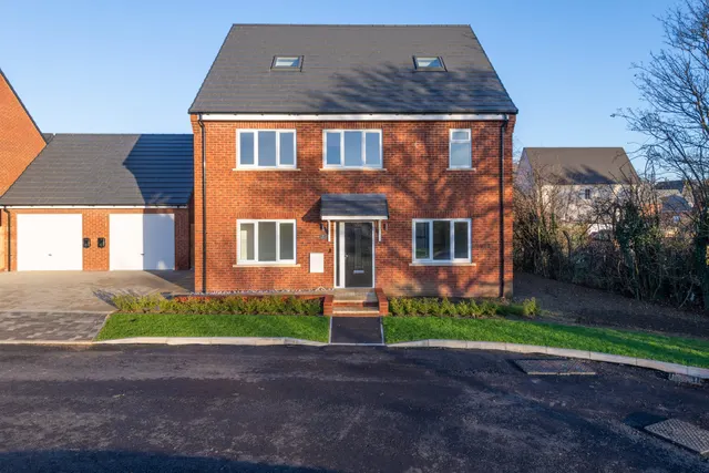 PLOT 7, Blackberry Close, Great Barford, MK44 3JF, photo 1