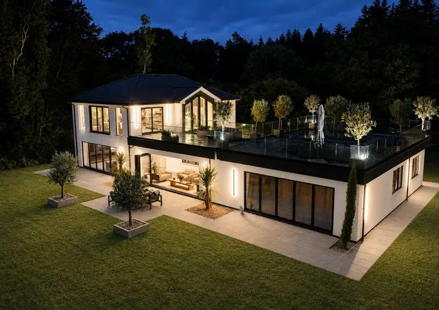 D'Abernon Chase, Oxshott, KT22, photo 2