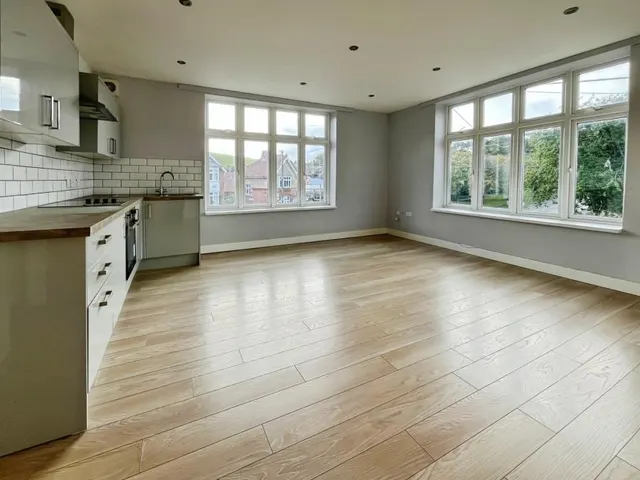 Madeira Road, Totland Bay, PO39, photo 3