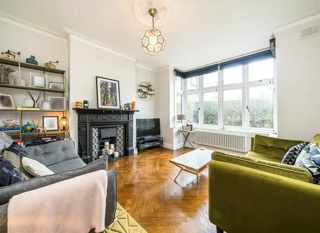 Photo 3 — Riseldine Road, Honor Oak, SE23