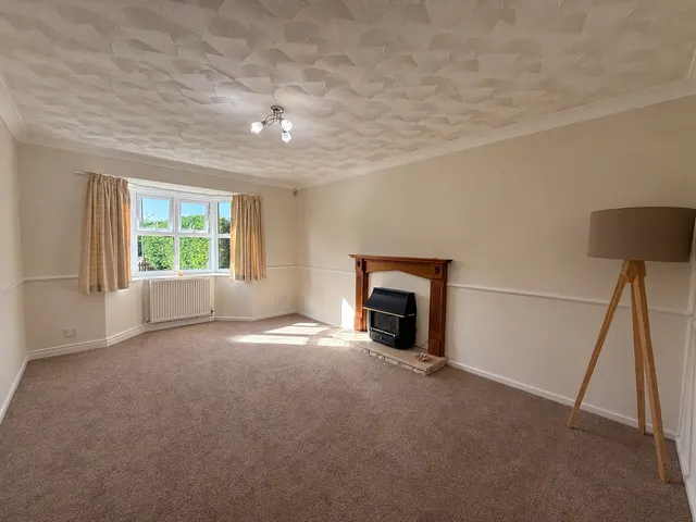 Rownhams, SO16, photo 3