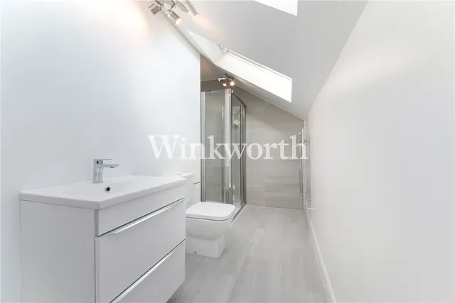 Berwick Road, Wood Green, London, N22, photo 1