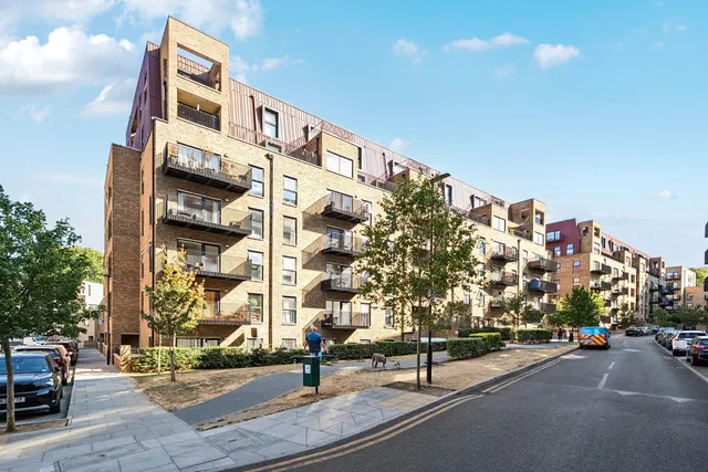 Moy Lane, SE18, photo 1