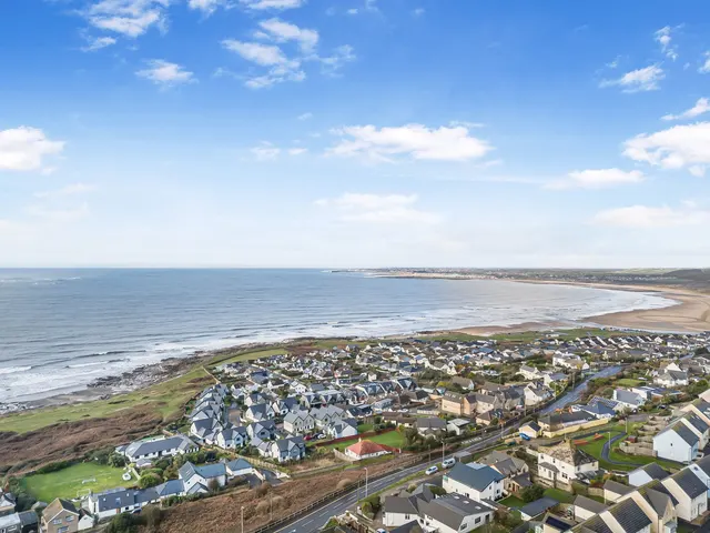 Photo 2 — Channel View, Ogmore-by-Sea, Bridgend, CF32 0QB