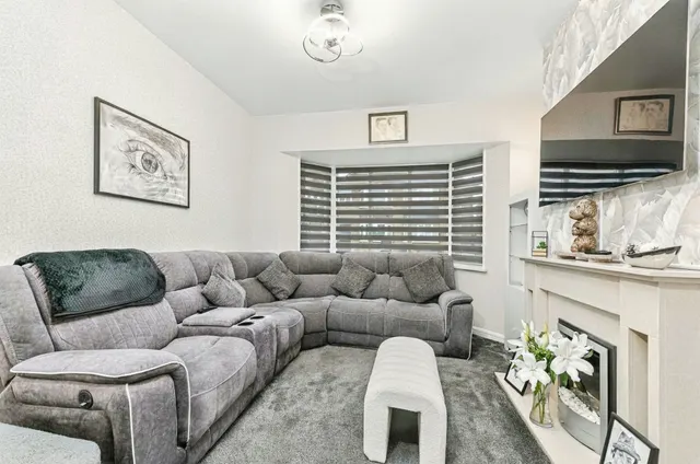 Westfield Avenue, Oakes, HD3, photo 3
