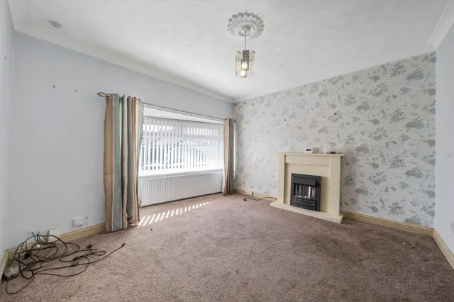 Photo 2 — Diane Road, Ashton-In-Makerfield, Wigan, Wigan, WN4 8SY