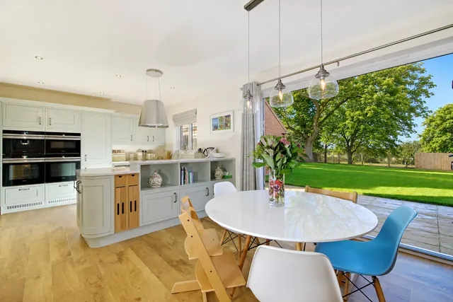 Sharpe Street, Towcester, NN12, photo 3