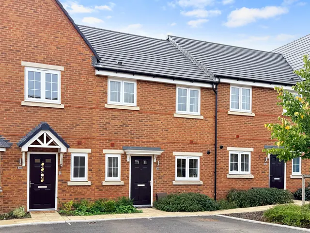 Raven Way, Shrivenham, SN6, photo 1