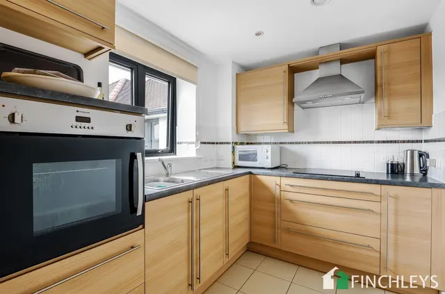 Darkes Lane, Potters Bar, EN6, photo 2