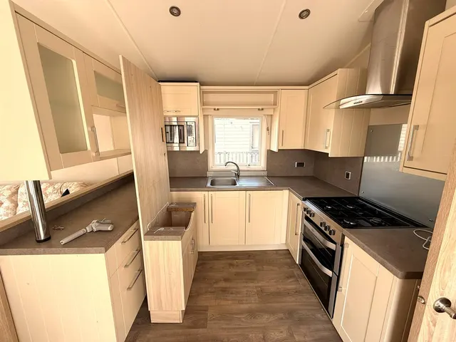 Little Lakeland Caravan Park, Wortwell, IP20, photo 3