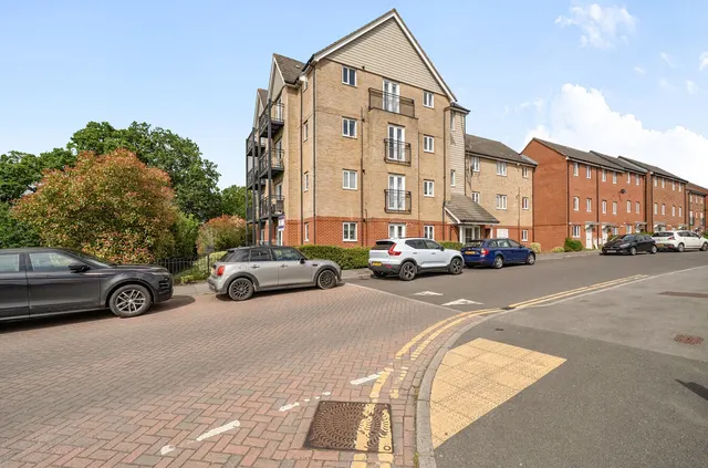 Whites Way, Hedge End, SO30, photo 1
