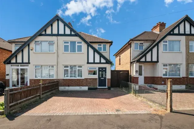 Misbourne Road, Uxbridge