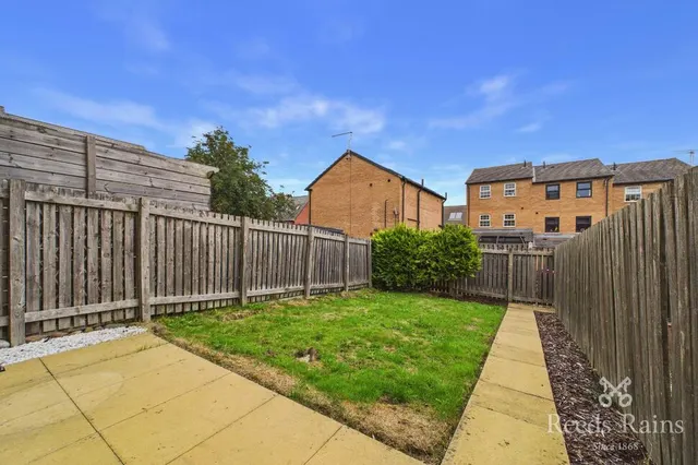 Photo 2 — Stockwell Avenue, Kiveton Park, South Yorkshire, S26