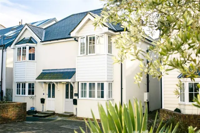 High Street, Ventnor, PO38, photo 1