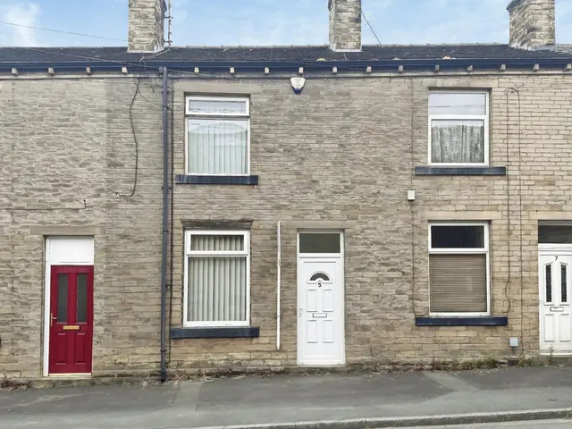 Marsh Street, Cleckheaton, BD19, photo 1