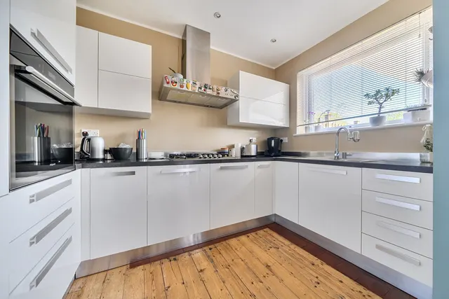 Photo 2 — Brangbourne Road, BR1