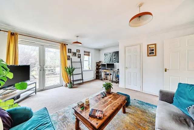 Photo 3 — Avondale Court, Lower Weston, Bath
