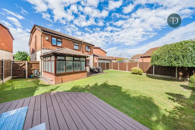 Photo 3 — Oxford Close, Great Sutton, CH66 2WE