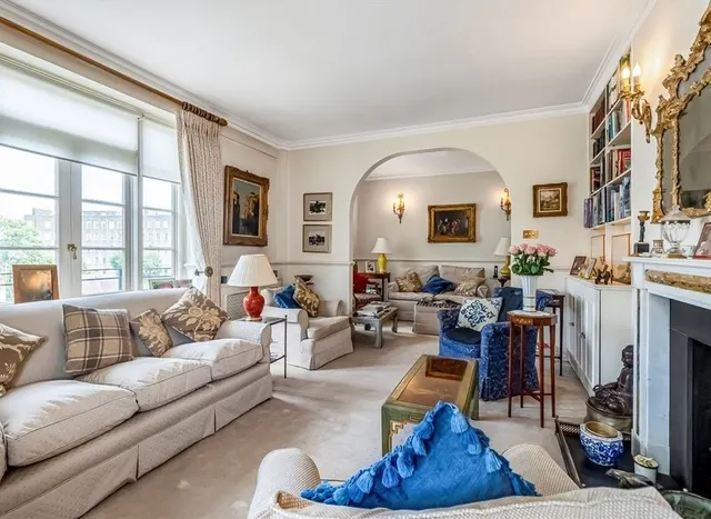 Photo 2 — Garden Road, St John's Wood, NW8