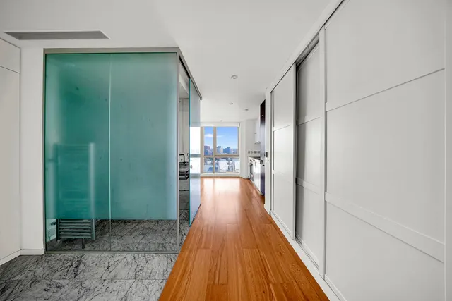 Flat 1902, Ontario Tower, 4 Fairmont Avenue, London, E14 9JB, photo 1
