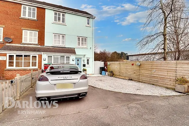Lakeside Close, Brynmawr, photo 2