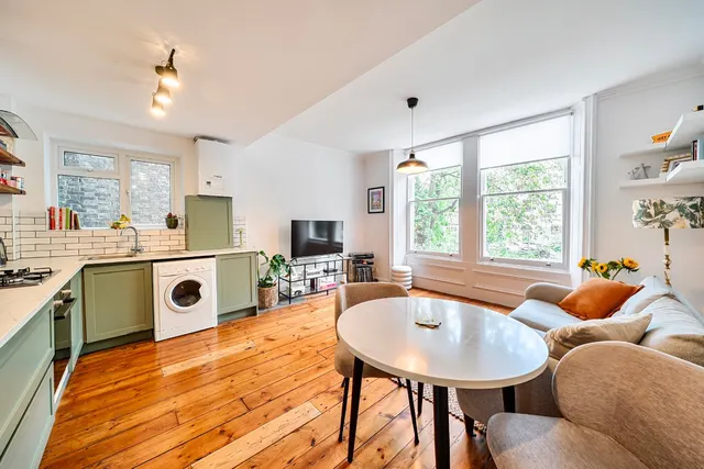 Thicket Road, London, SE20, photo 2