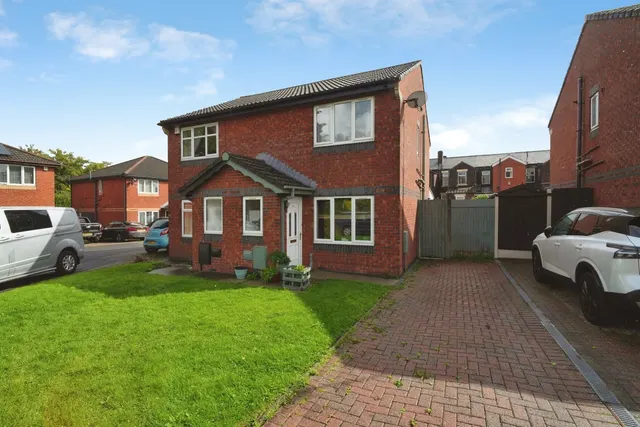 Wood Edge Close, Bolton, BL3, photo 1