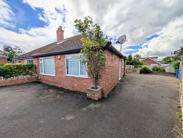 Begley Close, Romiley, SK6, photo 1