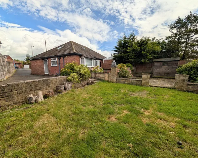 Begley Close, Romiley, SK6, photo 2