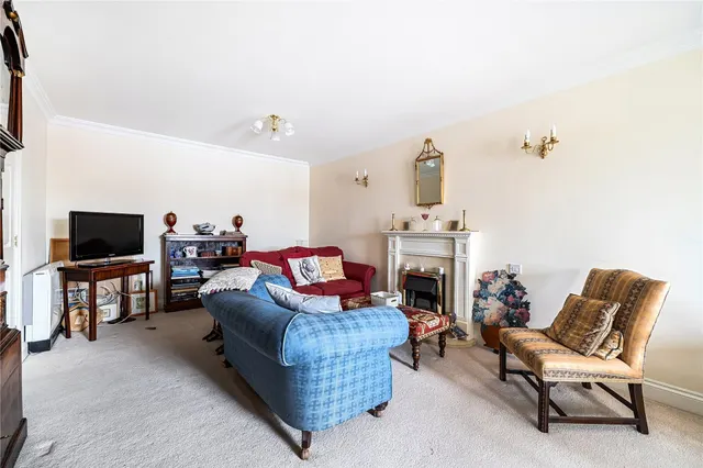 Commercial Street, Cheltenham, GL50, photo 3
