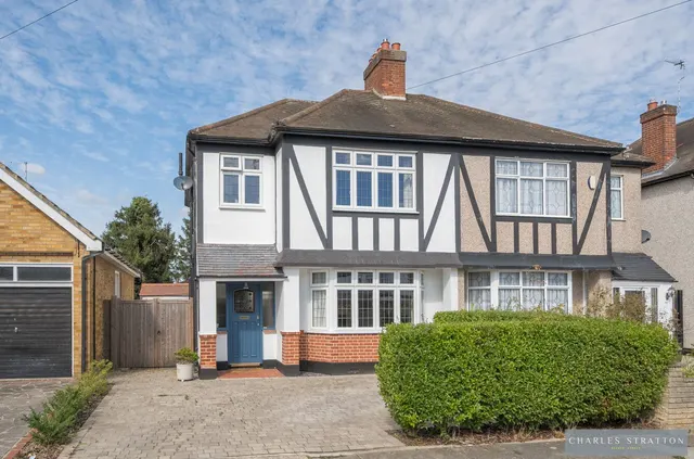 St. Ivians Drive, Romford, Essex, RM2 5LD, photo 1