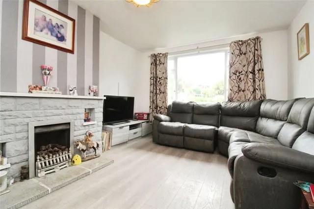 Photo 2 — Beechwood Road, Chudleigh, Devon, TQ13