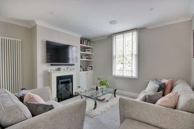Photo 3 — Dartford Road, Sevenoaks, Kent, TN13 3TE