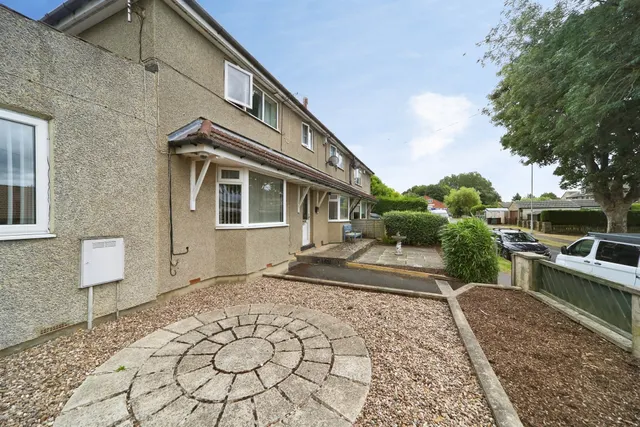 Hawthorn Avenue, Yeadon, LS19, photo 1