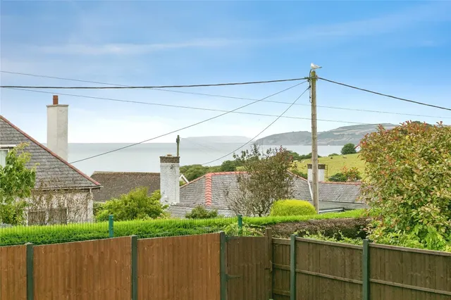 Lon Twrcelyn, Benllech, LL74, photo 2
