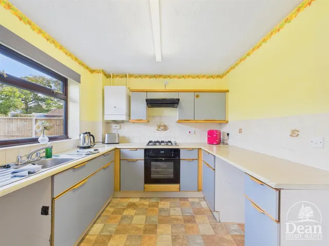 Photo 2 — Meadowbank, Lydney