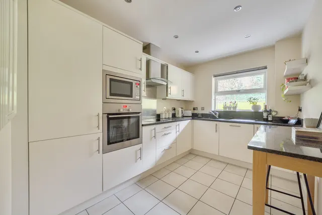South Park, Gerrards Cross, SL9, photo 3