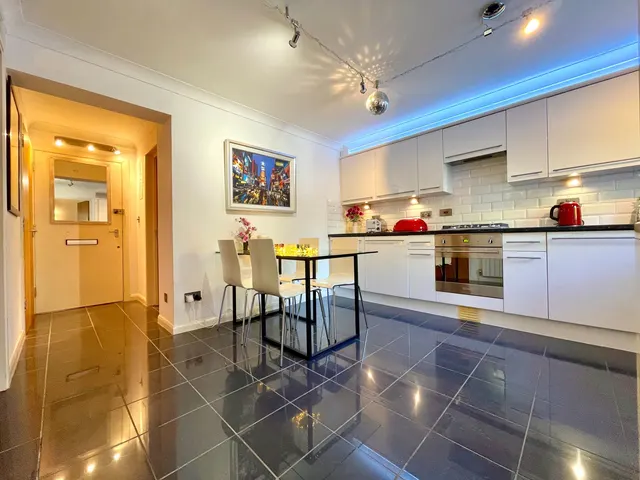Parsonage Road, Bournemouth, BH1 2HL, photo 1