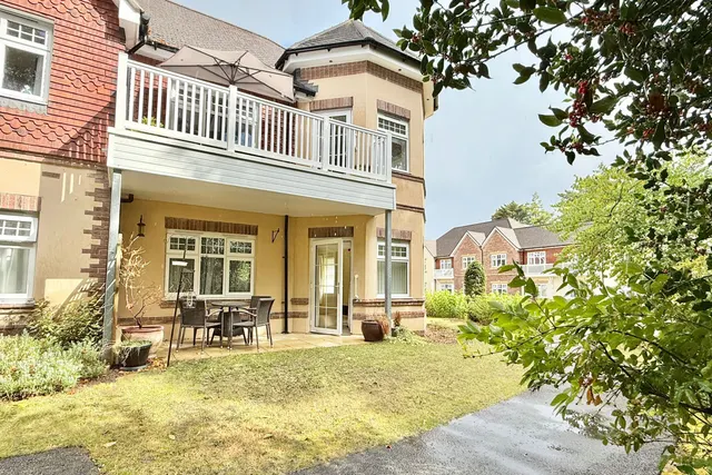 St. Ives Place, Ringwood, BH24, photo 3