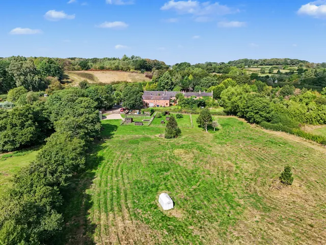 3 bedroom land/paddocks, Mercaston Lane, Turnditch, DE56