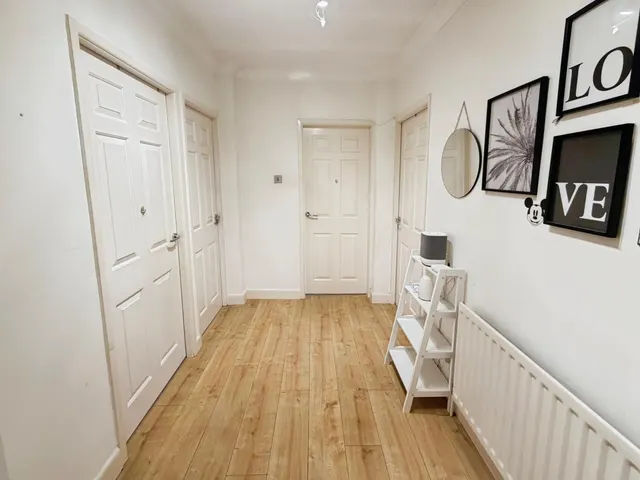 Rosamond Drive, Sheffield, S17, photo 2