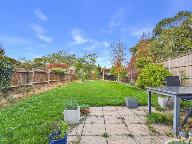 Hartsbourne Road, Earley, RG6, photo 3