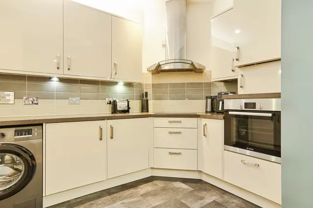 Jill Kilner Drive, Burley In Wharfedale, LS29, photo 3